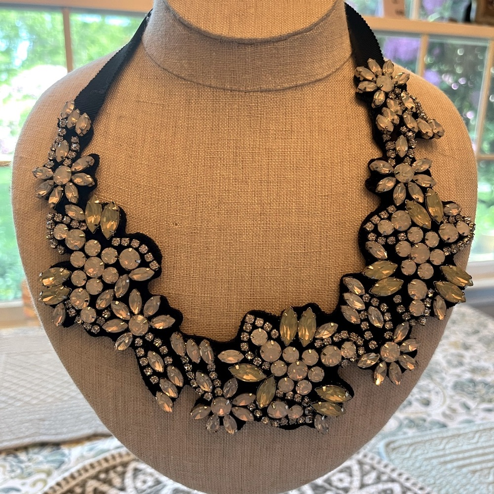 Beautiful crystal collar necklace that elevates any shirt or sweater.